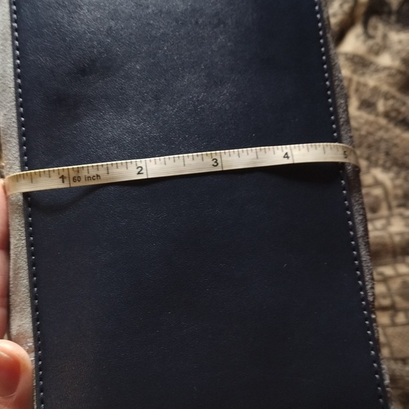 Michael Kors Blue suede crossbody bag - Picture 3 of 10